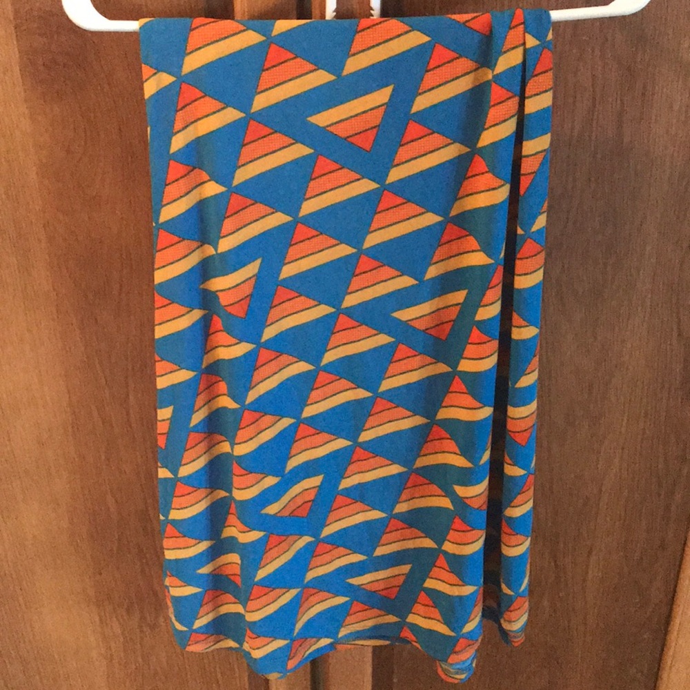 LuLaRoe maxi skirt, size small. NWT